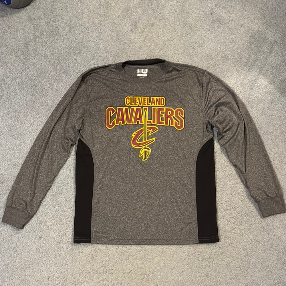 Cleveland Cavaliers Long Sleeve Graphic T-Shirt
